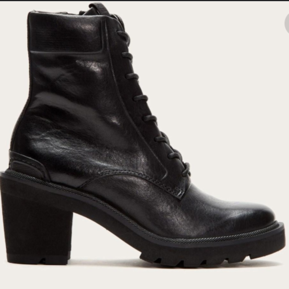 FRYE SAVANNAH COMBAT BOOT